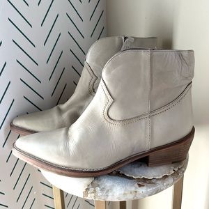 Vintage Foundry Arielle Ankle Cowboy Booties
